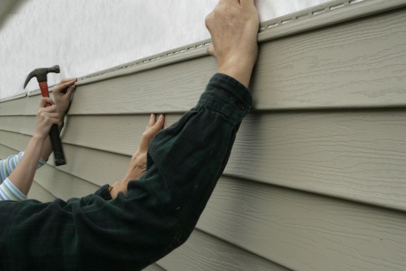 Vinyl Siding Repair Expert